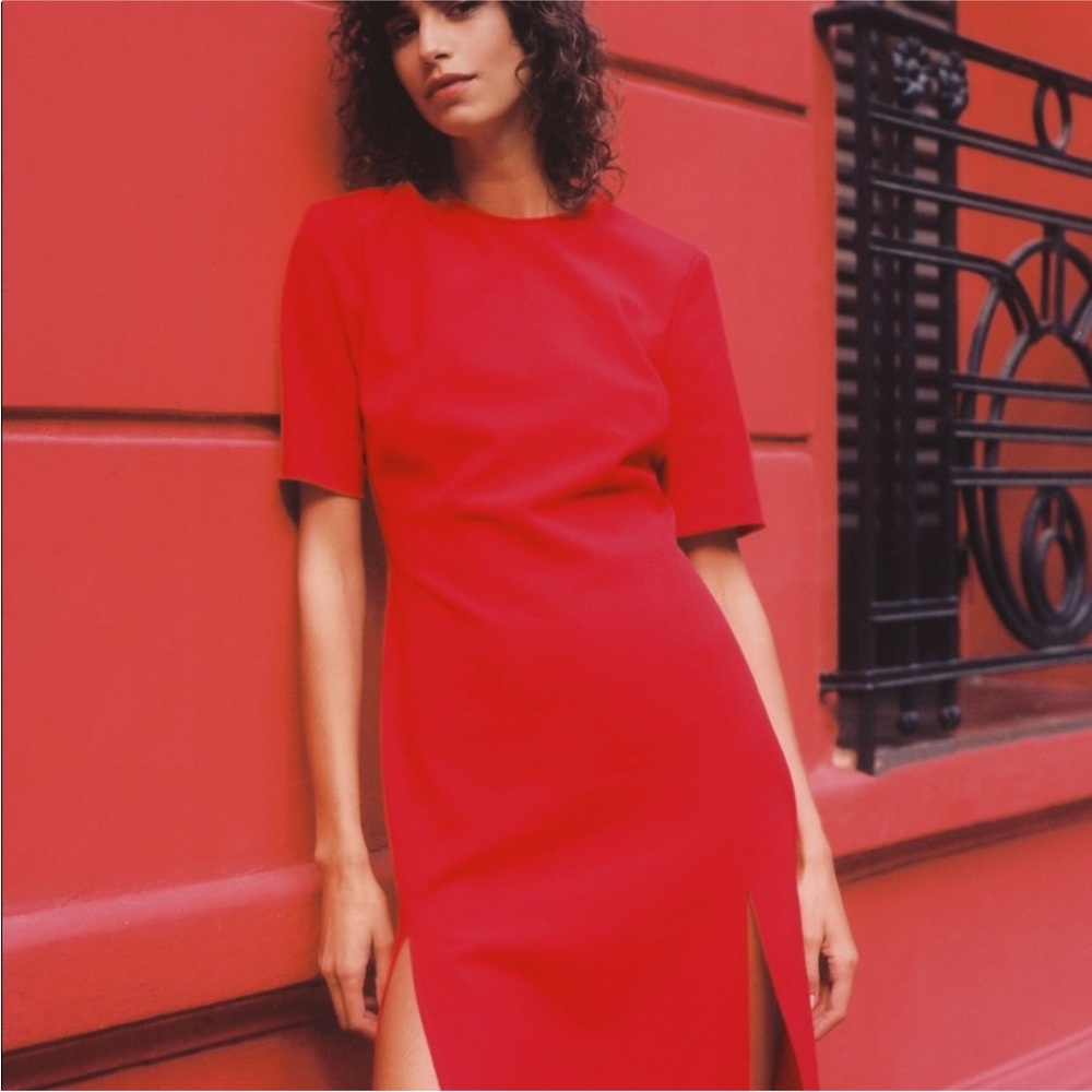 Red Short-Sleeve Split Midi Dress